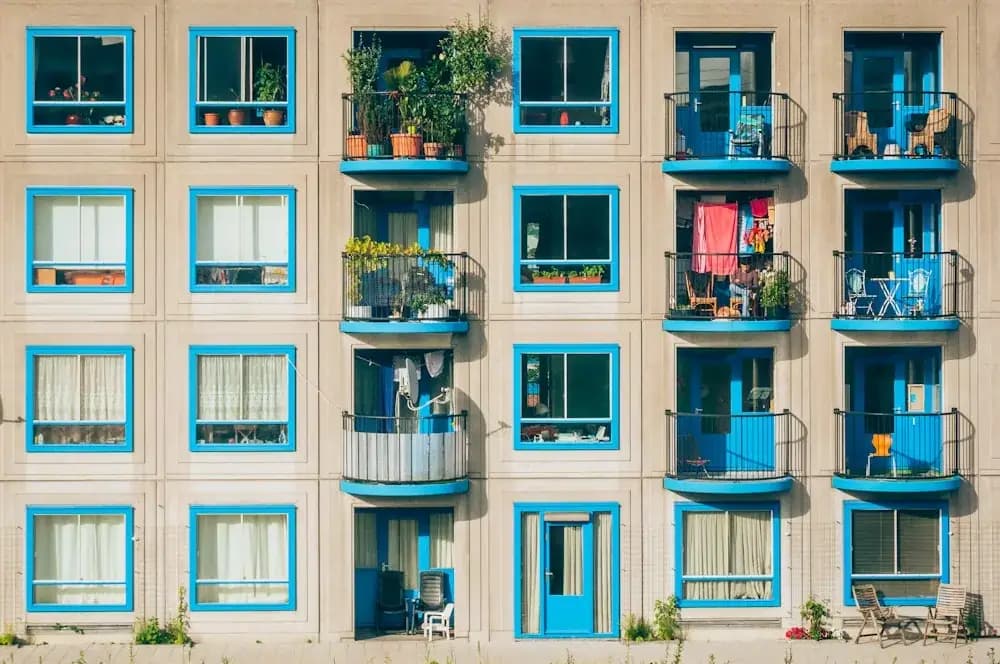 Balcony apartments — Visual reference